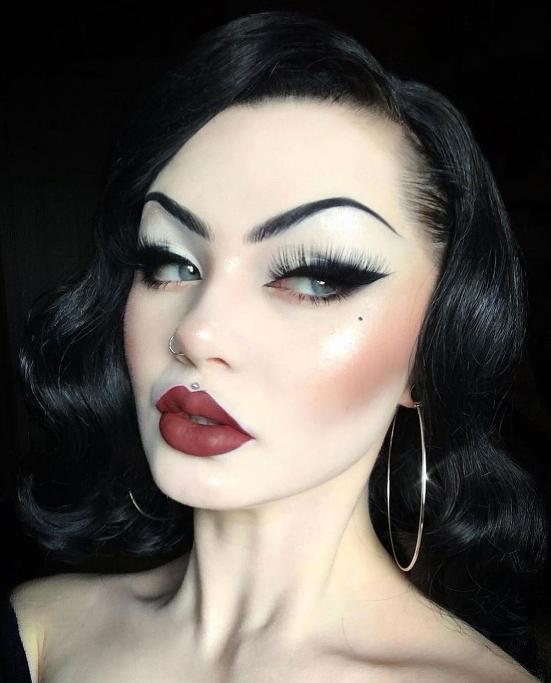 Black lace front wig, pinup/vintage style, mid length with finger waves: Etta