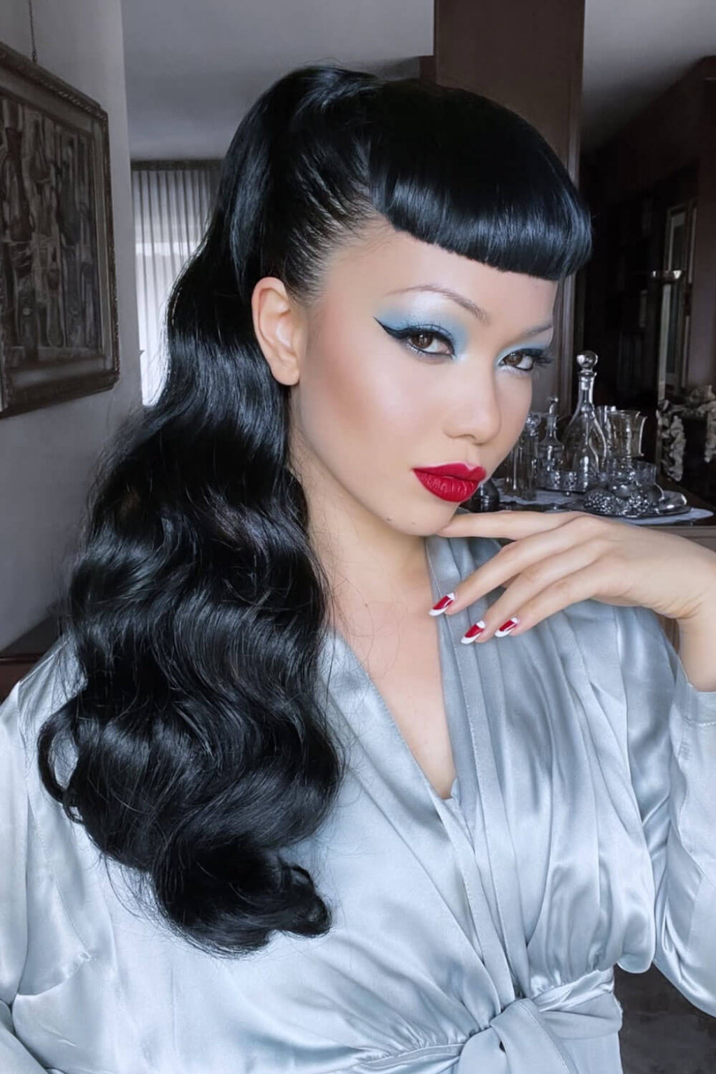 Long ponytail with vintage waves: Kitrysha jet black 1