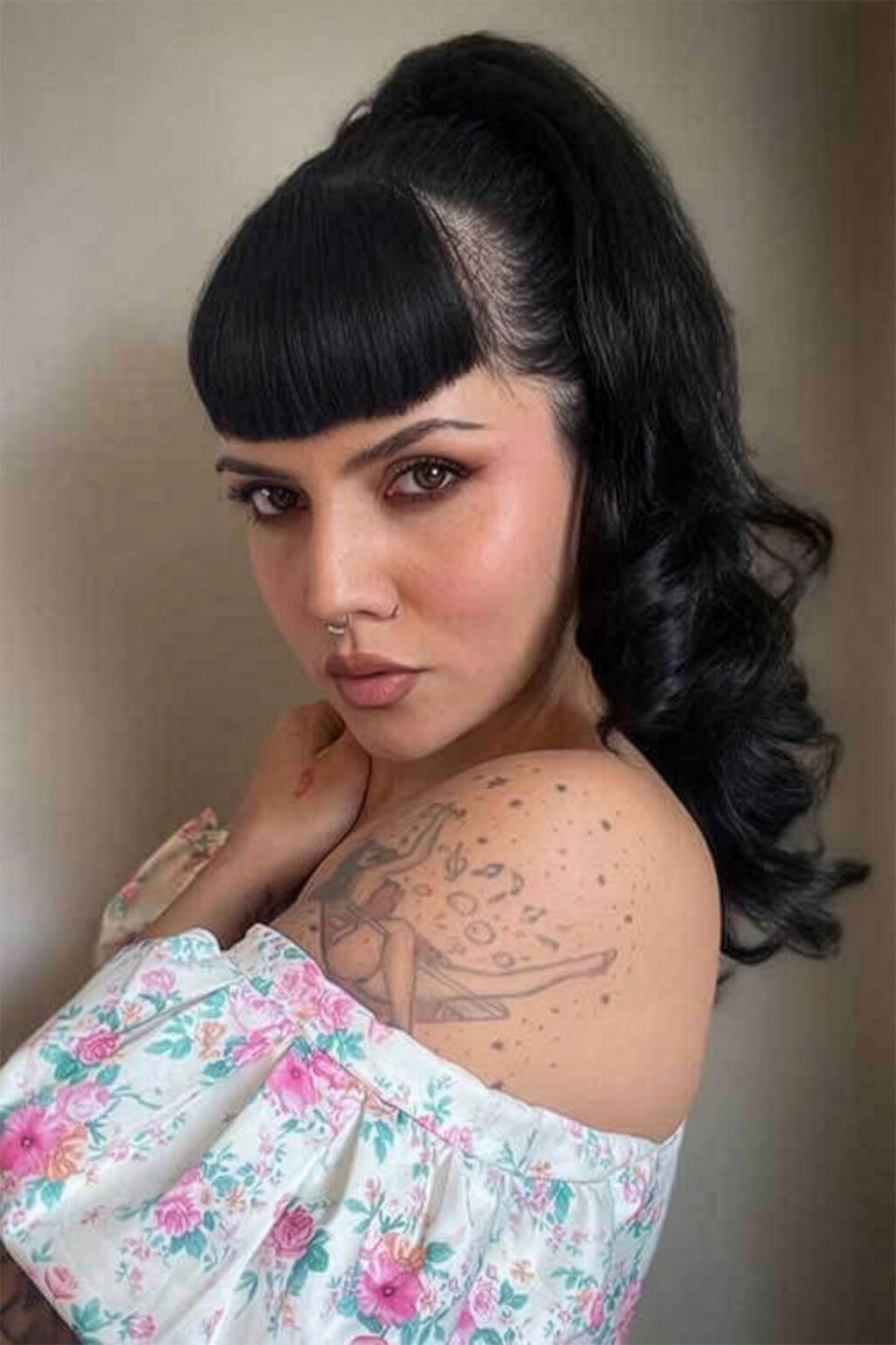 Curly ponytail hairpiece extension: Katy black 1b