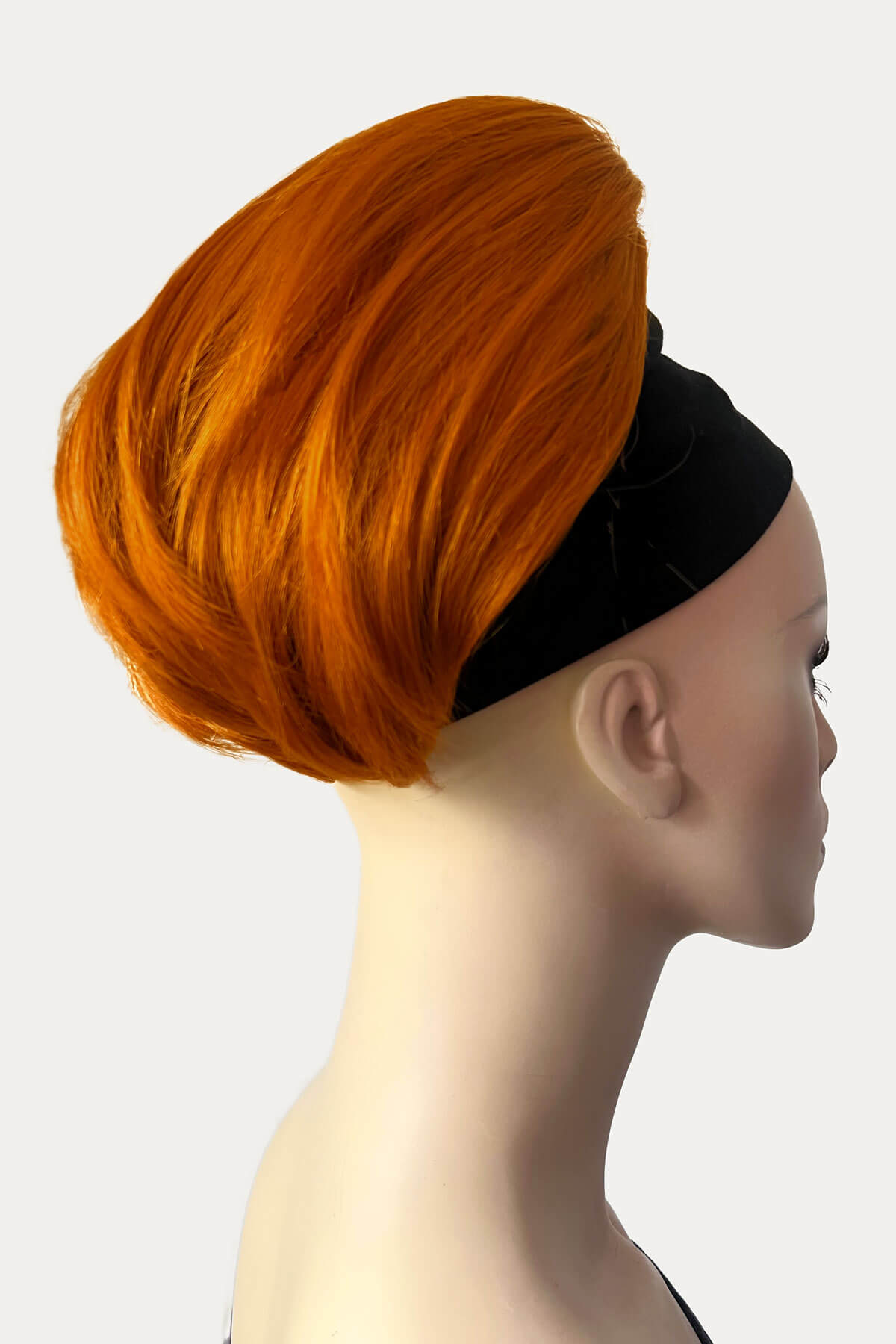Mannequin with short beehive ponytail hairpiece: Sherri ginger