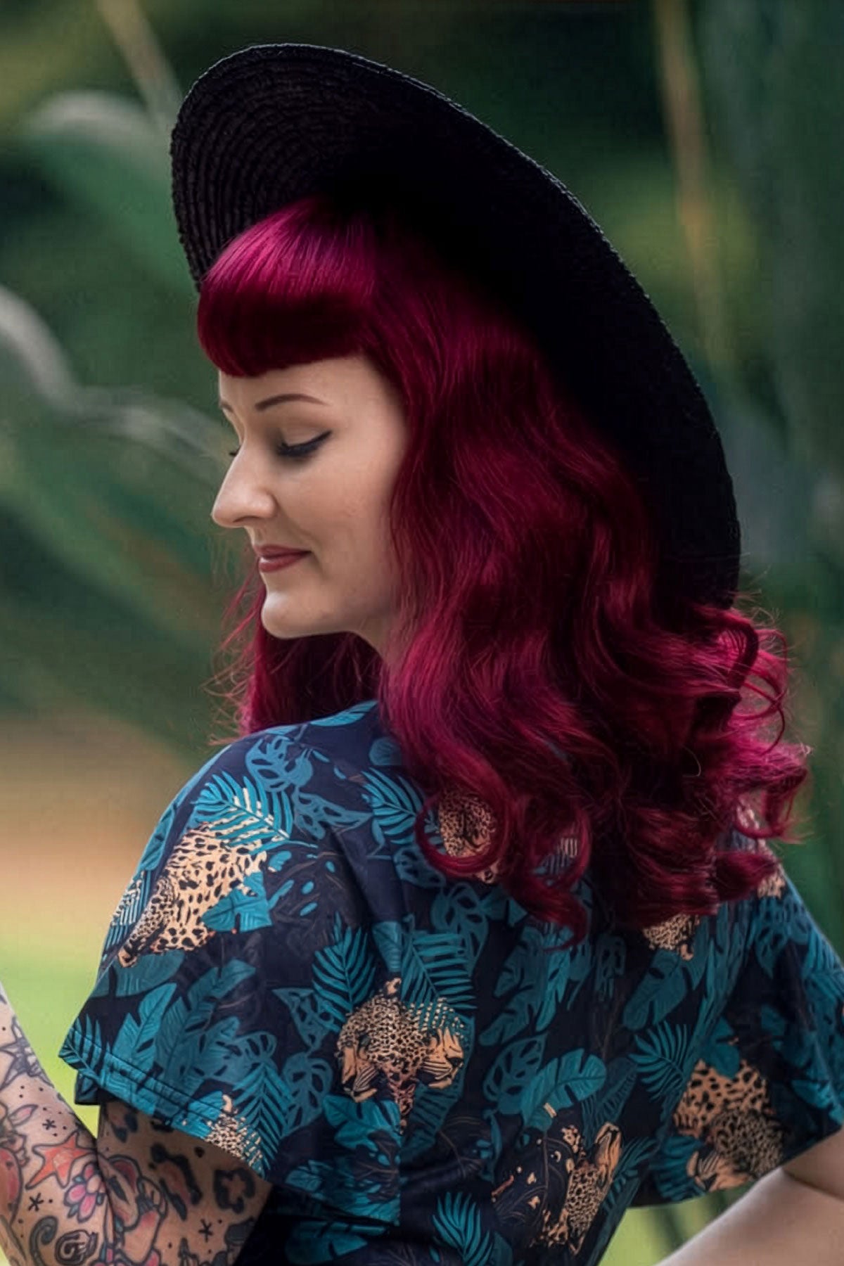 Long cherry red pin-up wig, gently wavy with short fringe: Maeve