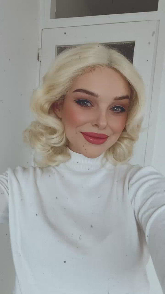 Blonde pinup wig, lace front, vintage style: Marilyn