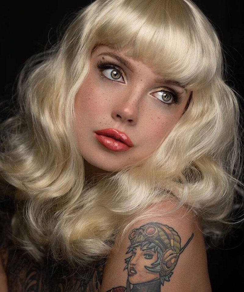 Light Blonde pinup wig, curled with short fringe, 1950s style: Cora