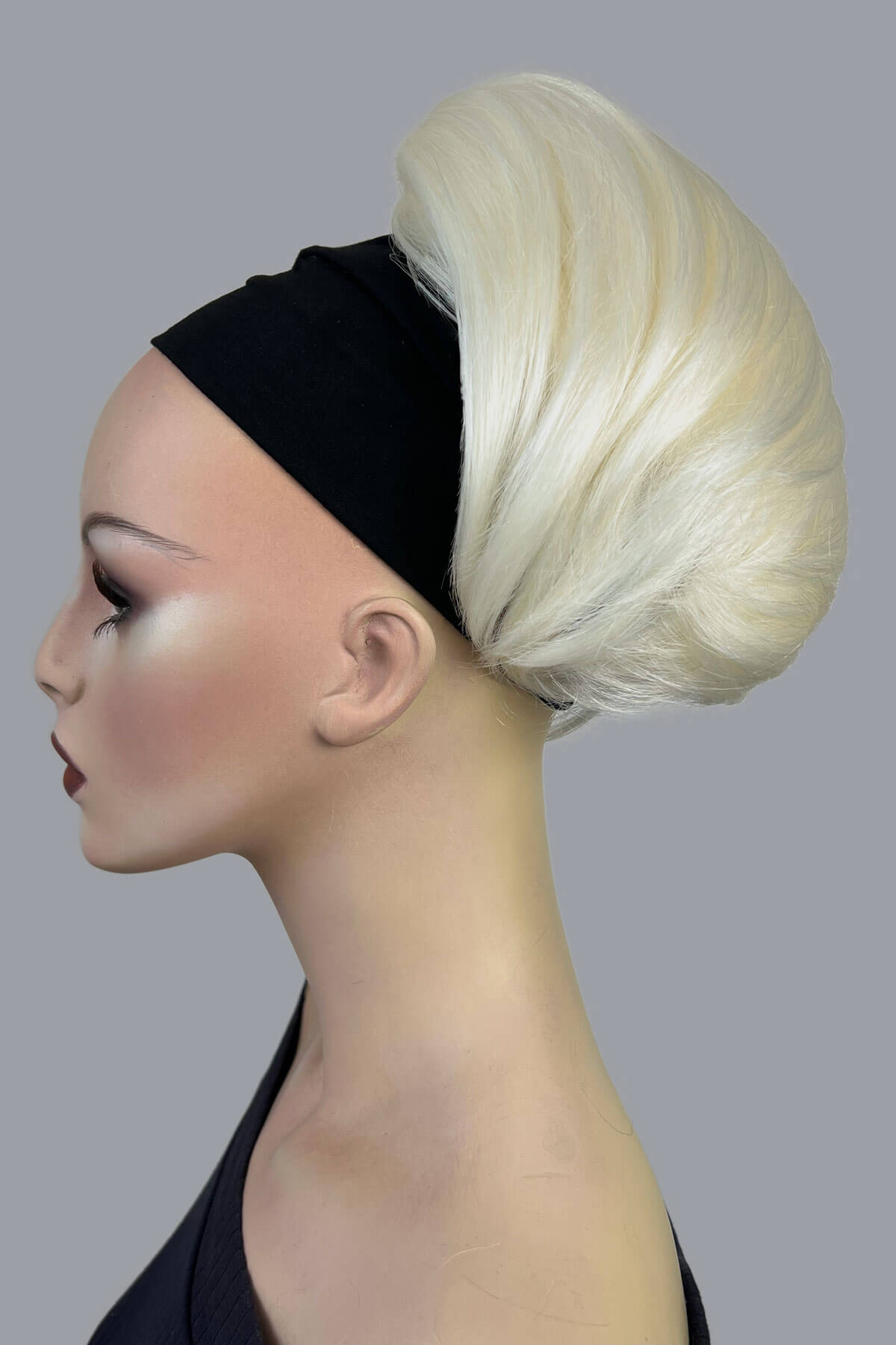 Short beehive ponytail hairpiece: Sherri platinum 1001