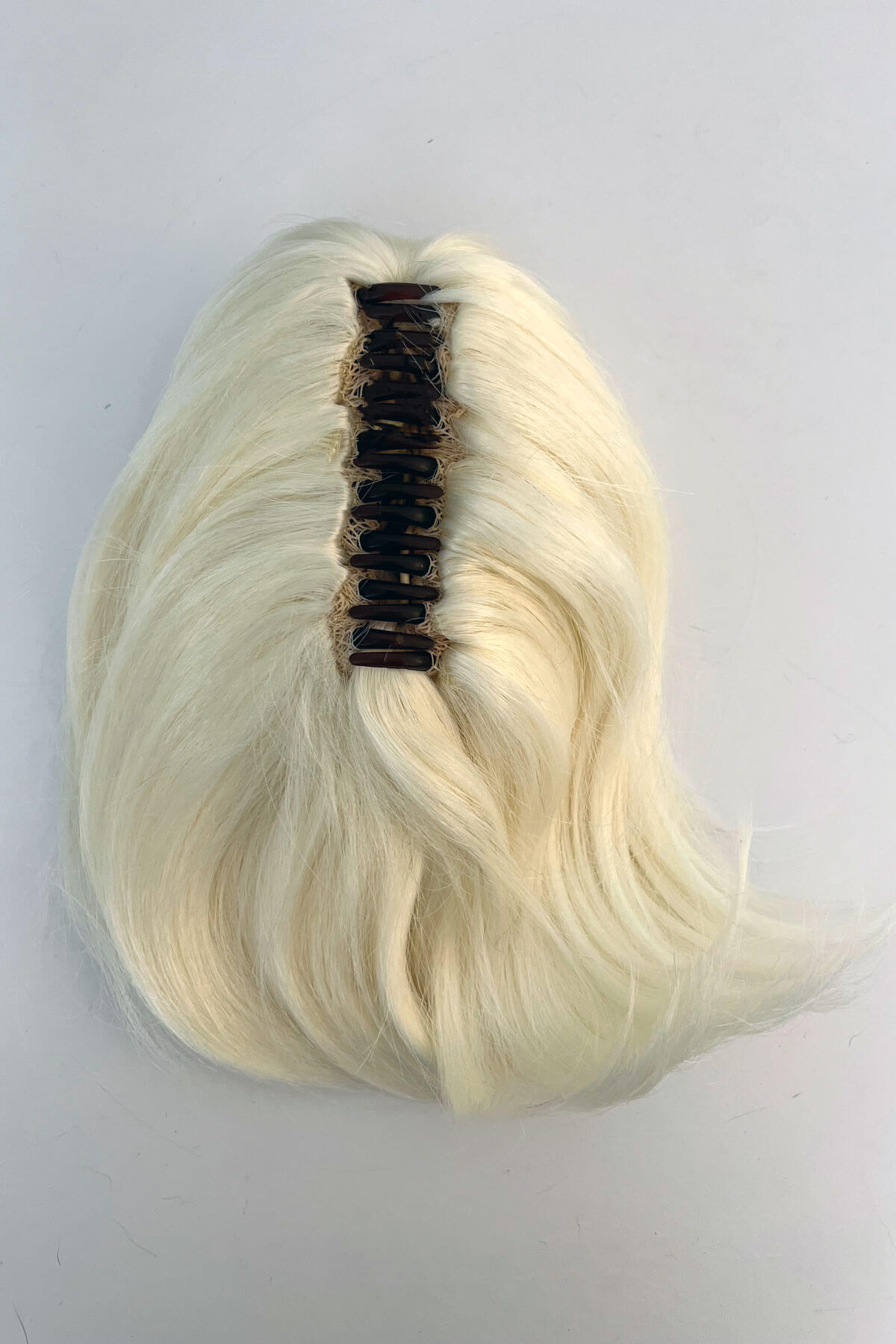 Short beehive ponytail hairpiece: Sherri platinum 1001