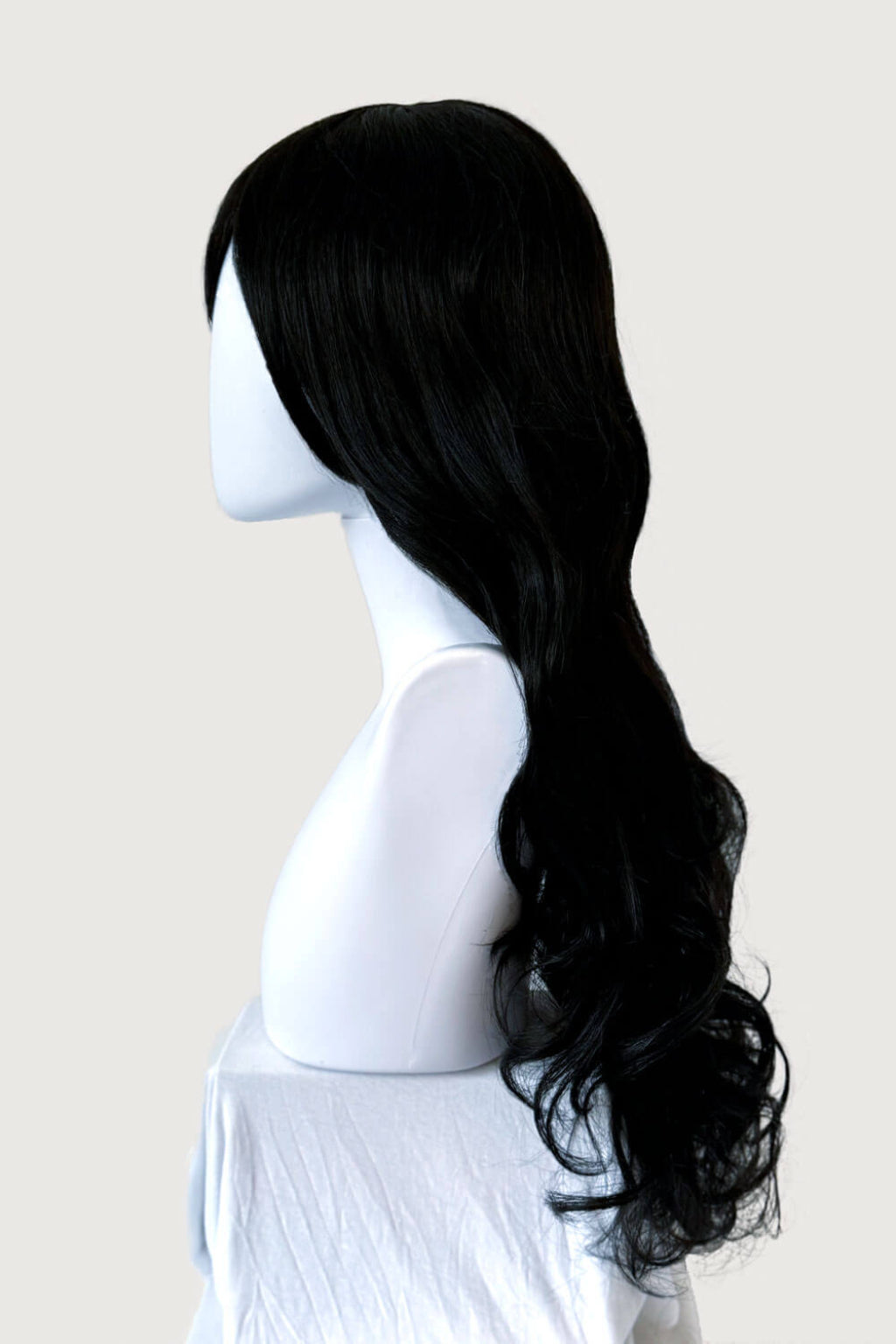 Long wavy black wig with side-sweeping Fringe: Charlotte