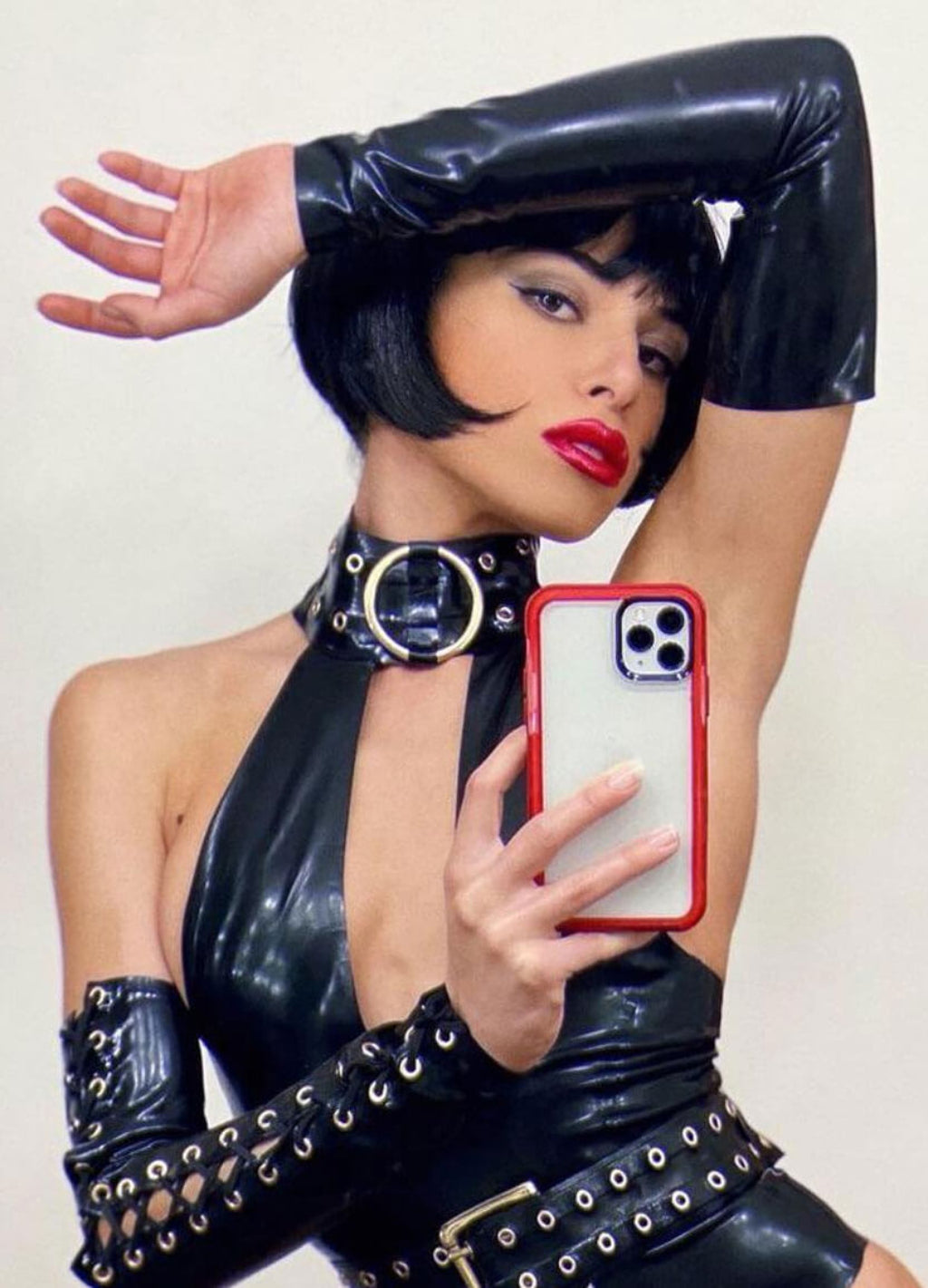 Louise Brooks style wig, short black bob: Brooks