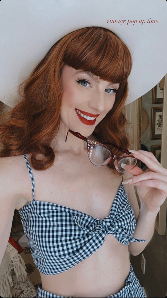Auburn pinup style wig, finger waved with short fringe, 1950s style: Heidi