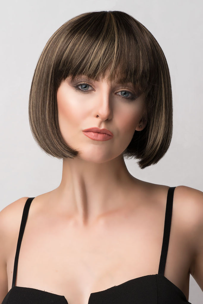 Chestnut brown bob wig with blonde highlights: Lorna
